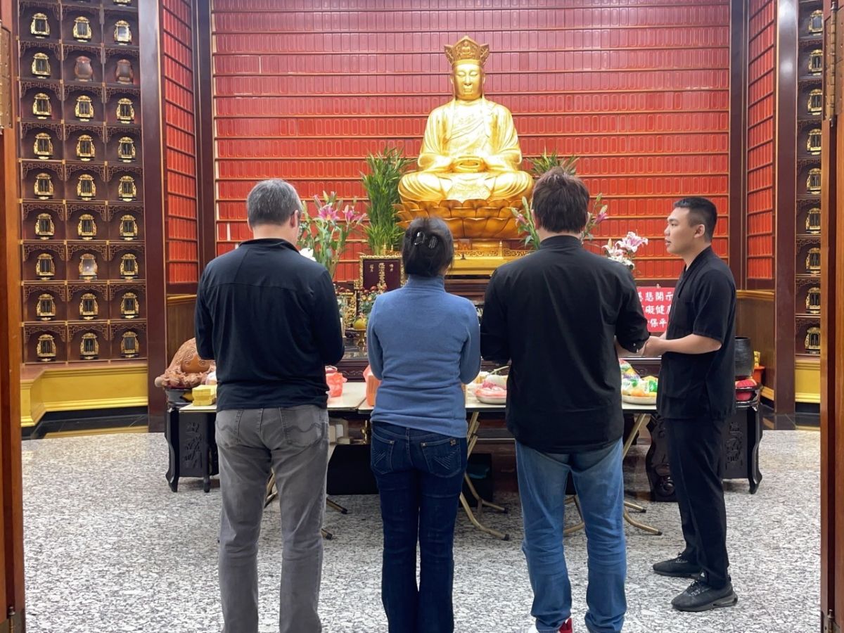 東海七福金寶塔地藏王拜拜